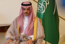 صورة وزير الخارجية السعودي يصل إلى مدريد للمشاركة في الاجتماع الموسع حول غزة