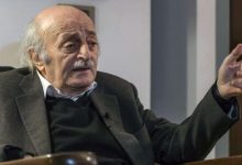 صورة جنبلاط يحذّر من “توريط الدروز في حرب ضد المسلمين” ويعلن نجاح وساطة لوقف إطلاق النار قرب دمشق
