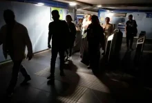 صورة السلطات الإسبانية تؤكد أن تحديد أسباب انقطاع الكهرباء يتطلب « عدة أيام »