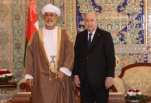 صورة سلطان عُمان والرئيس الجزائري يترأسان توقيع مذكرات تفاهم لتعزيز التعاون الاستراتيجي