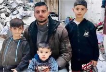 صورة بطل كمال الأجسام حسين عودة يبكي أطفاله تحت الأنقاض في جباليا (شاهد)
