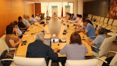 صورة الحكومة تدافع عن اختلالاتها بالاستعلاء والتهجم وبرفض الخضوع إلى المراقبة