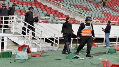 صورة اعتقال 17 شخصا بينهم قاصرون بتهم تتعلق بالشغب والعنف