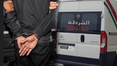 صورة الشرطة توقف شابين قاما بتعنيف سائحين أجنبيين بشاطئ أكادير