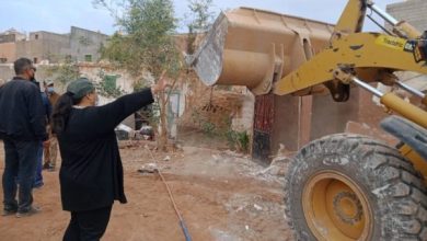 صورة تجار « دالاس » بالبيضاء يحتجون على هدم محلاتهم ويطالبون بالتعويض