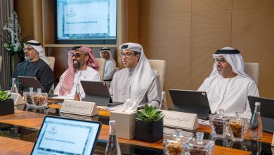 صورة بحضور منصور بن زايد وخالد بن محمد بن زايد.. طحنون بن زايد يترأس اجتماع مجلس الشؤون الاستثمارية