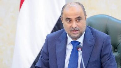 صورة بن بريك يمنح نفسه وحكومته 100 يوم.. ما الذي يمكن أن يحدث؟