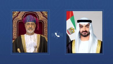 صورة رئيس الدولة وسلطان عمان يتبادلان هاتفياً التهاني بمناسبة عيد الأضحى المبارك
