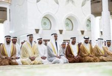 صورة رئيس الدولة يؤدي صلاة عيد الأضحى في جامع الشيخ زايد بأبوظبي