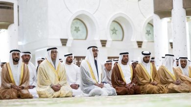 صورة رئيس الدولة يؤدي صلاة عيد الأضحى في جامع الشيخ زايد بأبوظبي