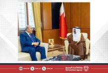صورة وزير الديوان الملكي يستقبل السفير الفلسطيني بمناسبة انتهاء فترة عمله