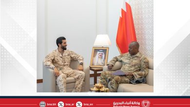 صورة سمو الشيخ ناصر بن حمد يستقبل الملحق العسكري بسفارة الولايات المتحدة لدى البحرين