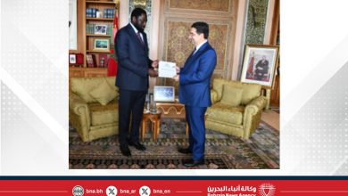 صورة العاهل المغربي يتلقى رسالة خطية من رئيس غامبيا