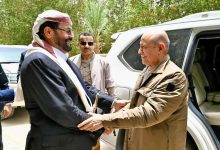 صورة العليمي يشيد بمأرب وقبائلها الأصلية والنهضة التي تشهدها المحافظة والعرادة يؤكد جاهزية القوات لإفشال أي محاولة حوثية لاختراق الجبهة الداخلية