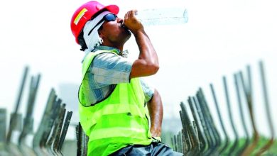 صورة 4 التزامات على المنشآت ضمن قرار «حظر العمل وقت الظهيرة»