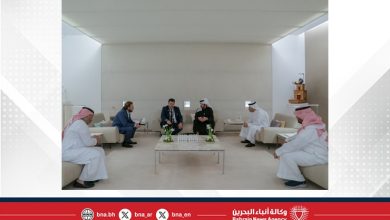 صورة سموه كرم الرعاة والداعمين لجائزة الدانة 2025 .. خالد بن حمد يستقبل مدير عام قناة mbc