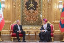 صورة عاجل.. الرئيس الإيراني يستغيث بسلطنة عمان ويلوح مستسلما « إيران تؤيد الحلول الدبلوماسية عبر الحوار والتفاوض ونلتزم بقواعد القانون الدولي واحترام سيادة الدول