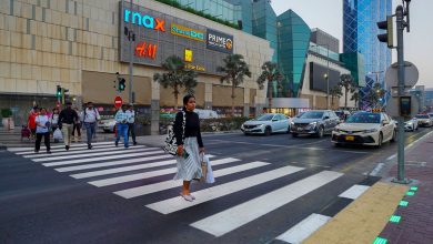 صورة “طرق دبي” تنجز المرحلة الـ2 من مشروع توسعة إشارات المشاة الذكية