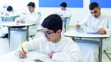 صورة طلبة الـ 12 «المتقدم والنخبة» يختتمون الامتحانات النهائية.. و«العام» يتقدمون لـ «الأحياء» اليوم