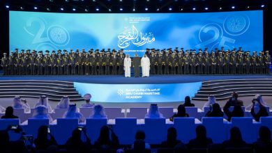 صورة خالد بن محمد يشهد حفل تخريج الدفعة الأولى من أكاديمية أبوظبي البحرية