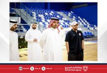 صورة عيسى بن علي يزور منتخب ناشئي كرة السلة