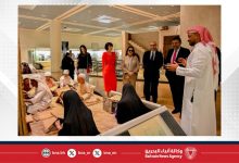 صورة على هامش زيارته الرسمية لمملكة البحرين .. الأمين العام للمحكمة الدائمة للتحكيم يزور متحف البحرين الوطني