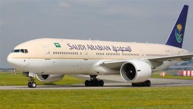 صورة تحويل مسار طائرة للخطوط السعودية في اندونيسيا بعد تهديد بوجود قنبلة