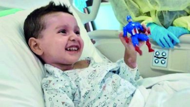 صورة الإمارات تخلي طفلاً من غزة للعلاج من حروق بليغة