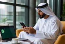 صورة «قروبات العمل».. مهام «خارج ساعات الدوام» تهيمن على «وقت الأسرة»