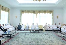 صورة حمدان بن محمد يقدّم واجب العزاء في وفاة محمد إبراهيم عبيدالله