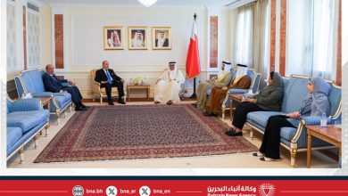 صورة وزير الخارجية يستقبل سفير دولة فلسطين لدى مملكة البحرين بمناسبة انتهاء مهام عمله