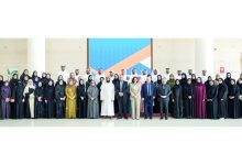 صورة تخريج 100 موظف في برنامج تأهيل متخصصي الموارد البشرية لحكومة دبي     