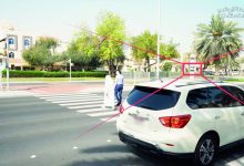 صورة تحرك المركبة قبل إكمال المشاة عبور الطريق مخالفة مرورية