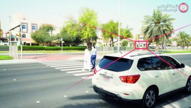 صورة تحرك المركبة قبل إكمال المشاة عبور الطريق مخالفة مرورية