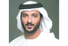 صورة بن طوق ينصح الشباب بدراسة التخصصات الاقتصادية الجديدة