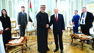 صورة ولي عهد أبوظبي يلتقي الرئيس الروسي في العاصمة البيلاروسية مينسك