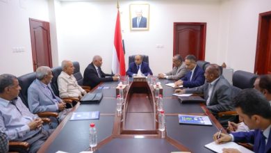 صورة بن بريك يحاول إعادة تشغيل مصافي عدن لإنفاذ قرار مجلس الوزراء