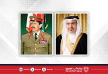 صورة سمو ولي العهد نائب القائد الأعلى للقوات المسلحة رئيس مجلس الوزراء يتلقى برقية تهنئة من القائد العام لقوة دفاع البحرين