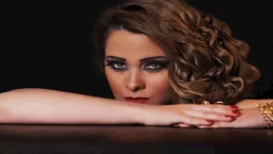 صورة أنوسة كوتة توجه رسالة لـ مها الصغير:”أنا نفسي أطبطب عليها واحضنها”