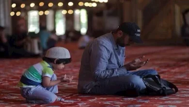صورة ما حكم ذكر اسم الشخص في الدعاء أثناء الصلاة؟.. الإفتاء تجيب