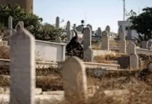 صورة حكم زيارة المقابر في العيد وهل تحرم على المرأة الحائض؟