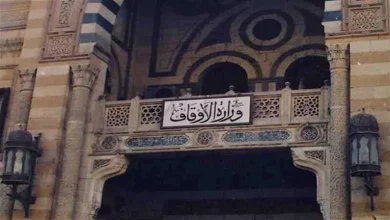 صورة أيمن أبو عمر: لو أردت أن تكون صالحًااجتنب ما تراه عيبًا في الآخرين