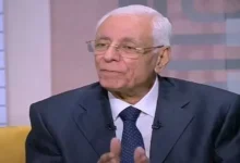 صورة حسام موافي يحذر من ظهور هذه العلامة أثناء التبول.. انذار خطر