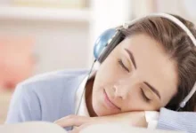 صورة 5 فوائد غير متوقعة لسماع الموسيقى قبل النوم