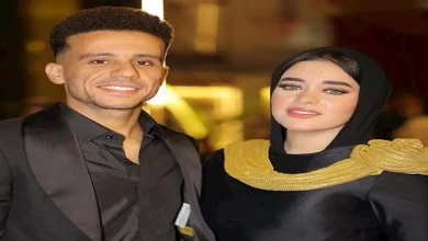 صورة مصطفى فتحي يحتفل بعيد ميلاد زوجته في أجواء رومانسية