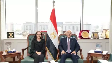 صورة “التضامن والعمل” تنهيان إجراءات صرف التعويضات لضحايا ومصابي حادث أشمون