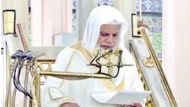 صورة خطيب المسجد النبوي: الرحمة صفة تختص بالله يرحم بها البر والفاجر والمؤم