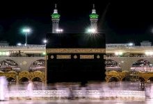 صورة سبب كسوة الكعبة بالأسود وحكم الأخذ منها.. 7 معلومات مهمة يكشف عنها الأ