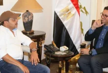 صورة محمد هنيدي يستعد لتقديم عروض مسرحية بالمحافظات برعاية وزارة الثقافة