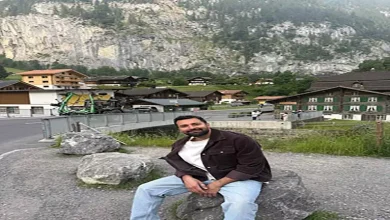 صورة هنا الزاهد تمازح أحمد حاتم بسبب بقرة.. والفنان يعلق